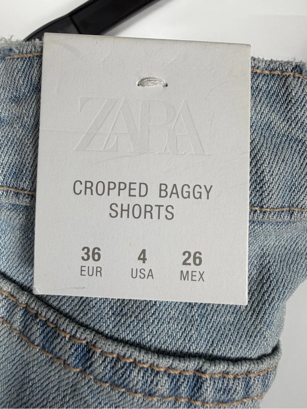 Zara NWT Women’s Button Fly Cropped Baggy Low Rise Distressed Denim Shorts Sz 4